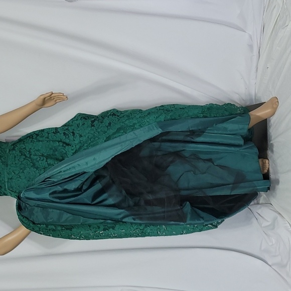 Adrianna Papell Women's Emerald Green Lace Evening Holiday Gown - Picture 12 of 17